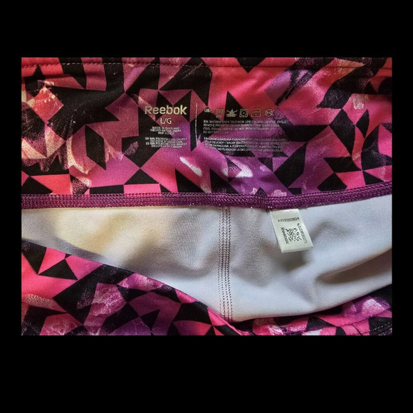 Reebok Women’s Size Large Pink and Black Activewear Capri, Excellent Condition - Picture 4 of 5